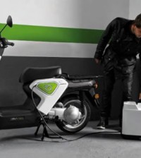 moto recarregando bateria